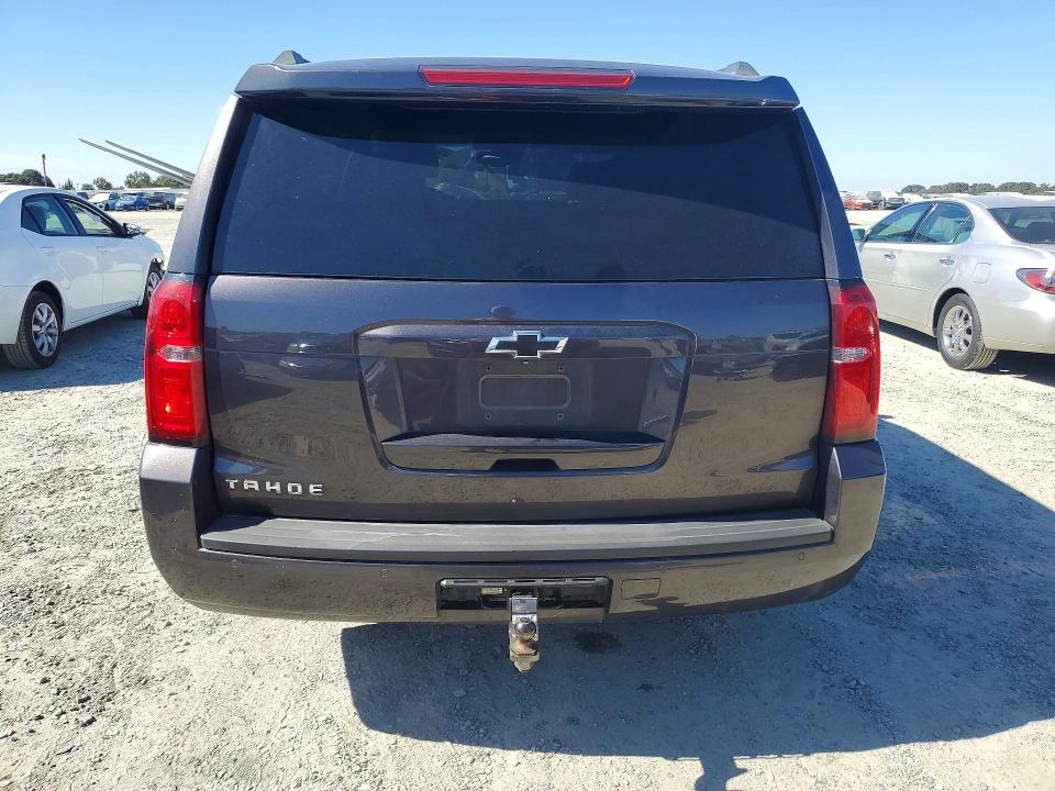 61904766 :رقم المزاد ، 1GNSCBKC0FR727024 vin ، 2015 Chevrolet Tahoe مزاد بيع