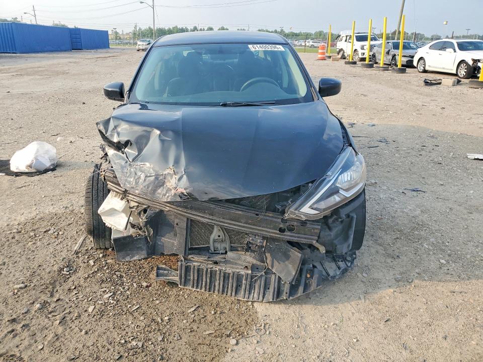 Продажа на аукционе авто 2018 Nissan Sentra, vin: 3N1AB7AP6JY225598, номер лота: 61400396