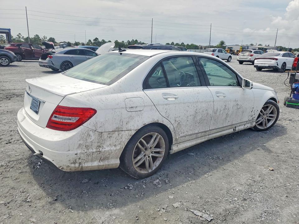 63489296 :رقم المزاد ، WDDGF4HB9DR268577 vin ، 2013 Mercedes-benz C مزاد بيع