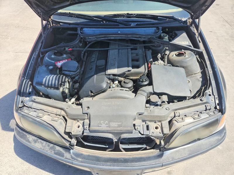 62643476 :رقم المزاد ، WBAET37413NJ31708 vin ، 2003 Bmw 325 مزاد بيع