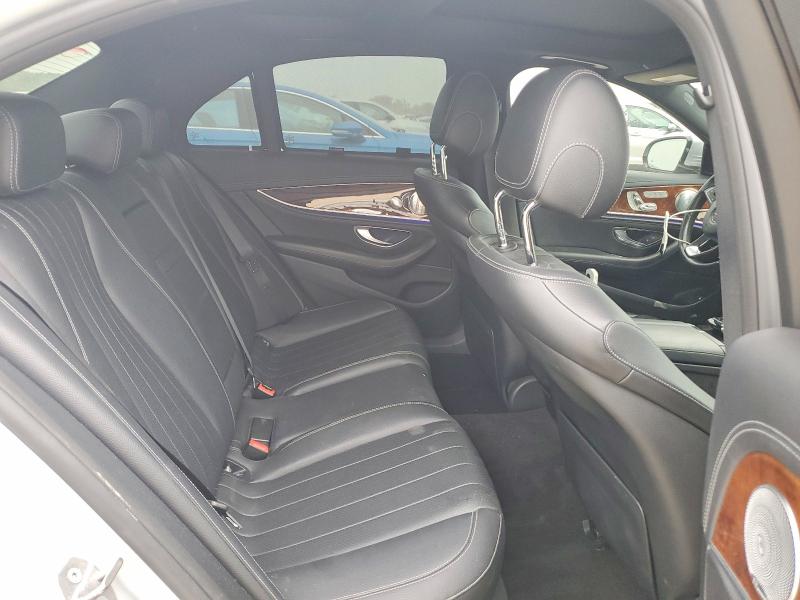 62422566 :رقم المزاد ، WDDZF4KB2HA101497 vin ، 2017 Mercedes-benz E مزاد بيع