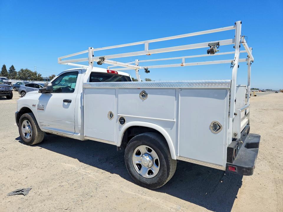 62854196 :رقم المزاد ، 3C7WR4AJ6JG356211 vin ، 2018 Ram 2500 مزاد بيع
