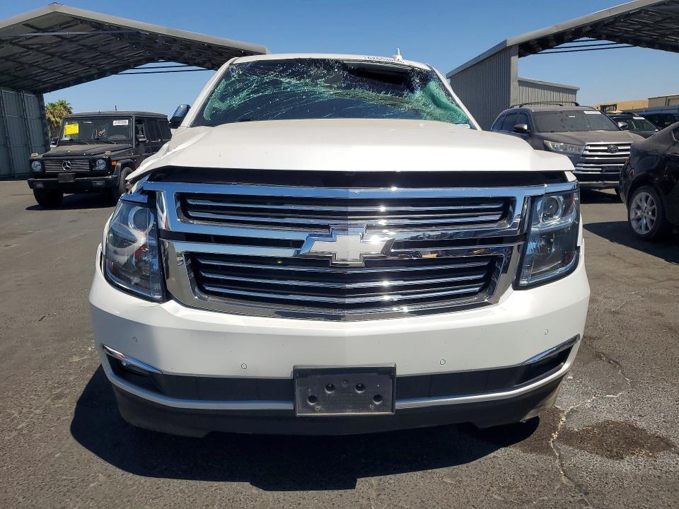 Продаж на аукціоні авто 2019 Chevrolet Suburban, vin: 1GNSKJKJ4KR400521, номер лоту: 62653006