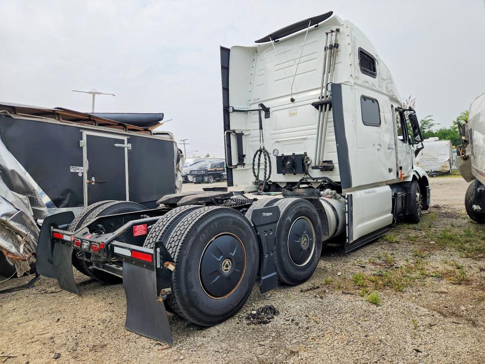 Продажа на аукционе авто 2024 Volvo Vn, vin: 4V4NC9EH2RN340237, номер лота: 61425586