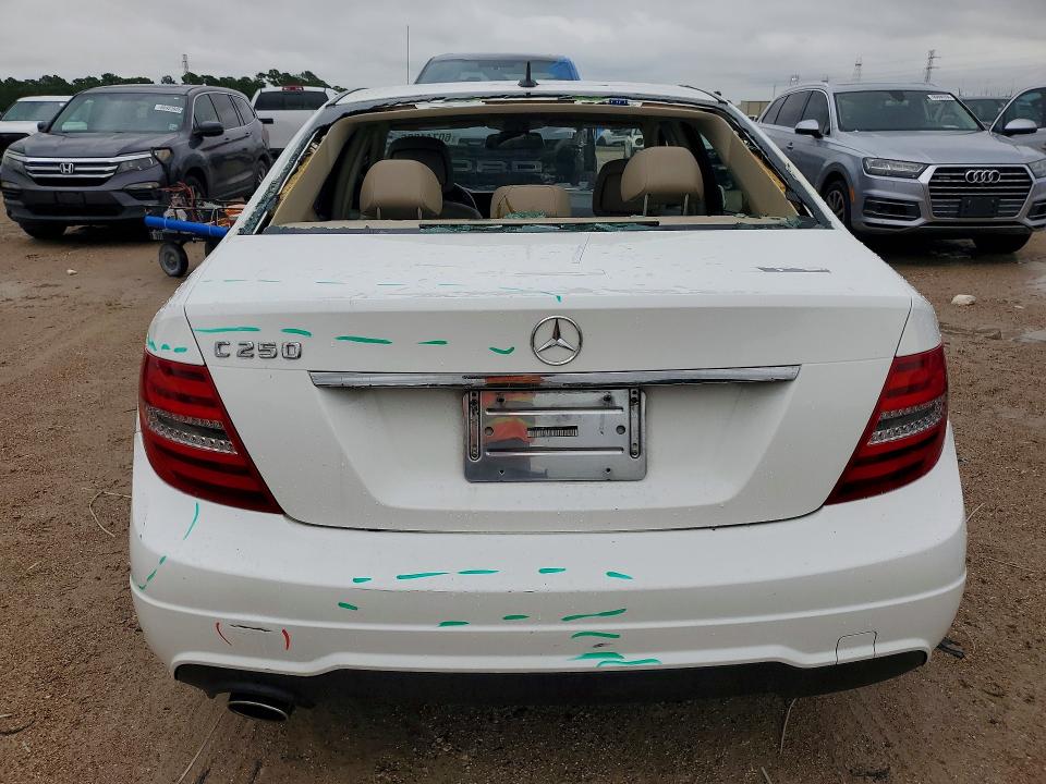 2013 Mercedes-benz C მანქანა იყიდება აუქციონზე, vin: WDDGF4HB6DA825346, აუქციონის ნომერი: 60741996
