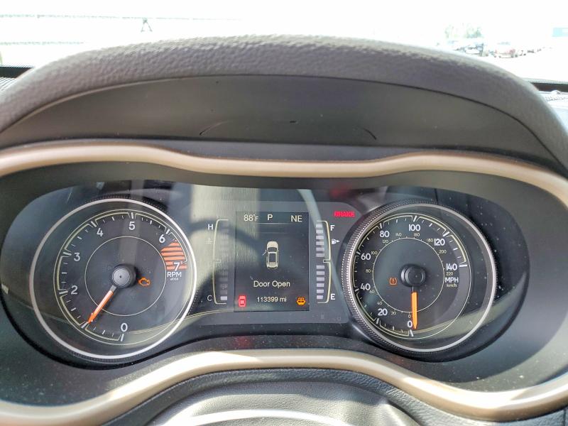 60388466 :رقم المزاد ، 1C4PJLCB2JD606291 vin ، 2018 Jeep Cherokee مزاد بيع