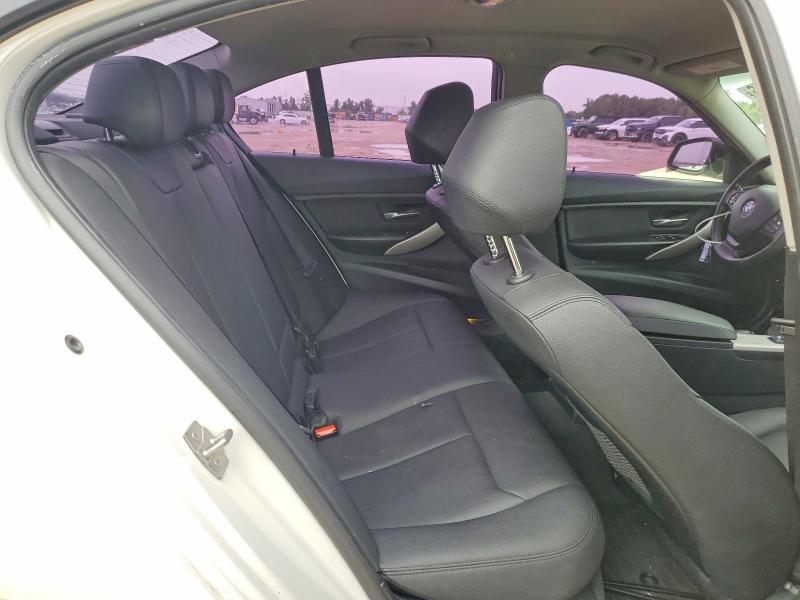 61060016 :رقم المزاد ، WBA3B3C52DF541888 vin ، 2013 Bmw 328 مزاد بيع