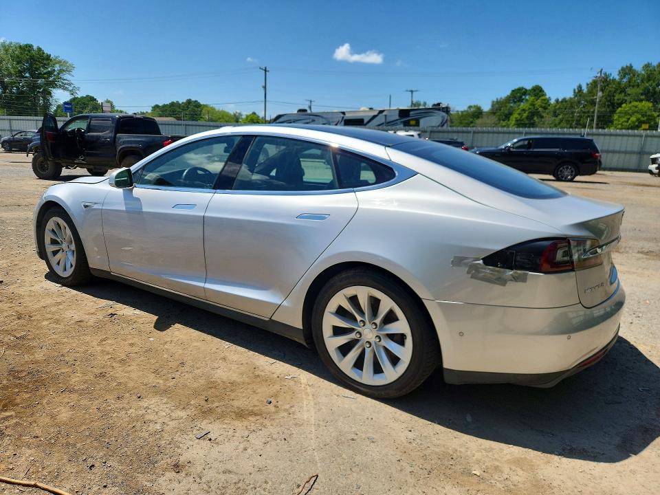 Продаж на аукціоні авто 2016 Tesla Model S, vin: 5YJSA1E2XGF123791, номер лоту: 60200076