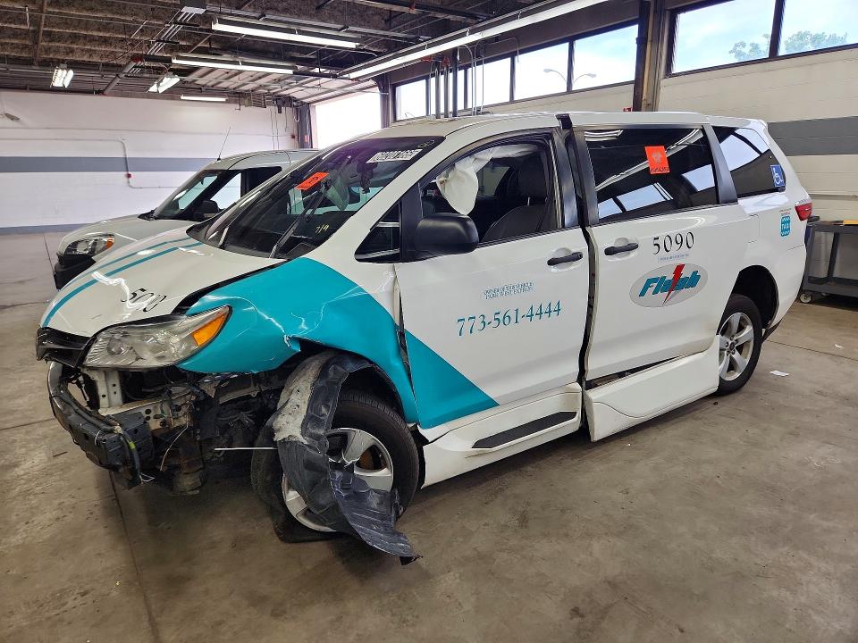 Auction sale of the 2020 Toyota Sienna, vin: 5TDZZ3DC3LS036785, lot number: 65775266