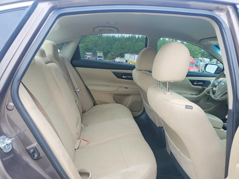 2015 Nissan Altima მანქანა იყიდება აუქციონზე, vin: 1N4AL3AP0FC462368, აუქციონის ნომერი: 60925526