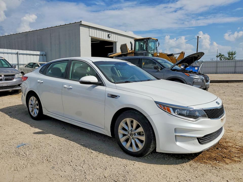 Auction sale of the 2016 Kia Optima, vin: 5XXGT4L39GG055736, lot number: 61294346