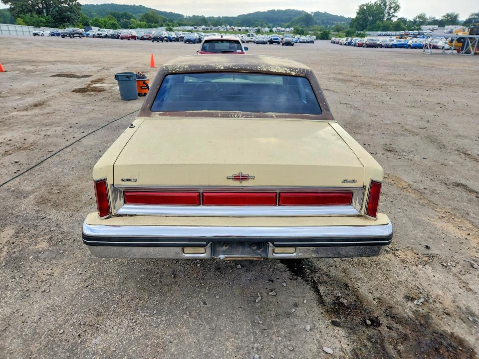 60298446 :رقم المزاد ، 1LNBP94F3BY612359 vin ، 1981 Lincoln Town Car مزاد بيع