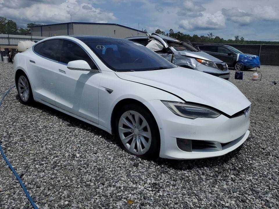 2016 Tesla Model S მანქანა იყიდება აუქციონზე, vin: 5YJSA1E28GF149807, აუქციონის ნომერი: 61364476
