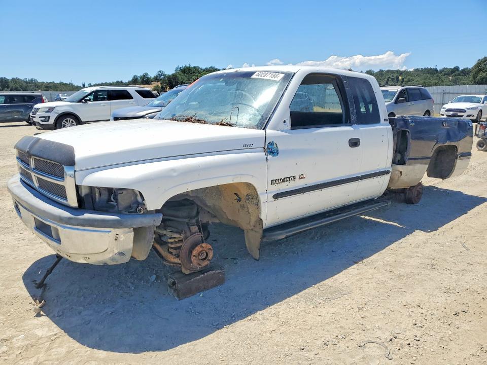 60207186 :رقم المزاد ، 3B7HC13Z0YG152541 vin ، 2000 Dodge Ram 1500 مزاد بيع