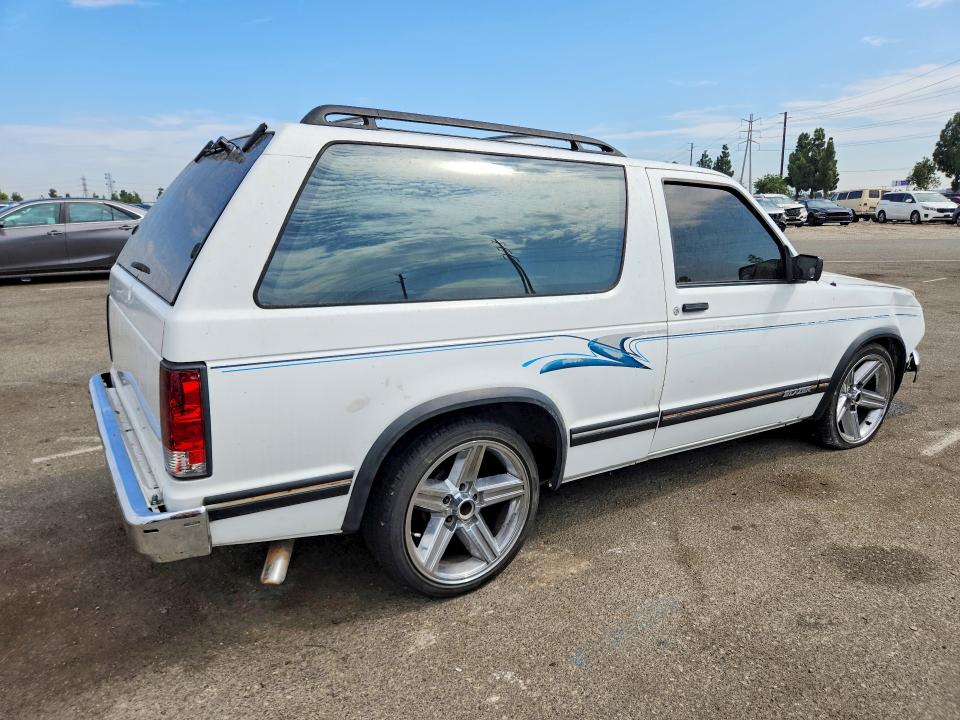 1994 Chevrolet Blazer მანქანა იყიდება აუქციონზე, vin: 1GNCS18W5R0106700, აუქციონის ნომერი: 60888436