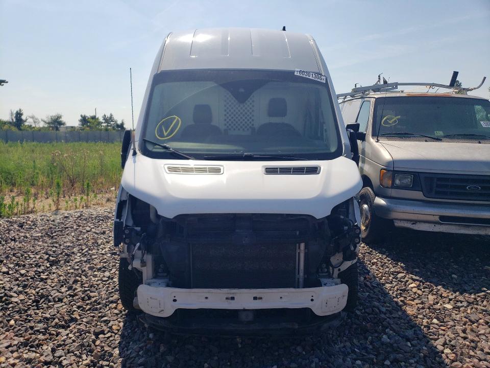 60301306 :رقم المزاد ، 1FTBR1X85LKA81280 vin ، 2020 Ford Transit مزاد بيع
