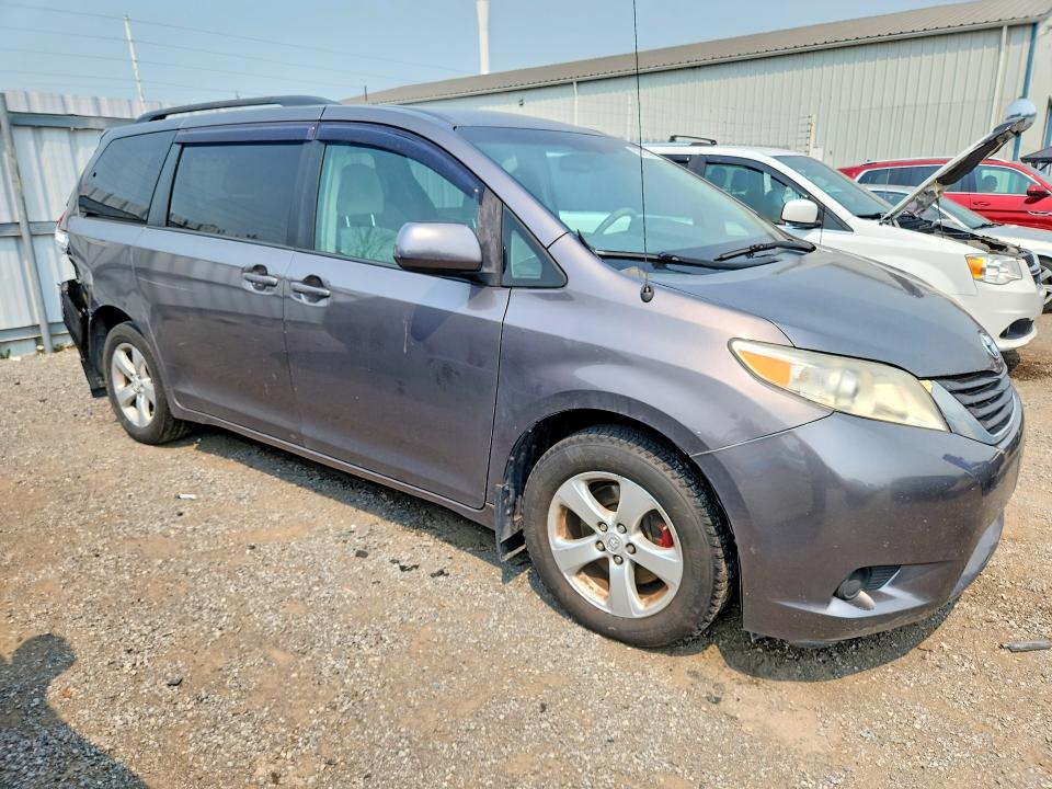 Продаж на аукціоні авто 2011 Toyota Sienna, vin: 5TDKA3DC7BS004493, номер лоту: 59810196