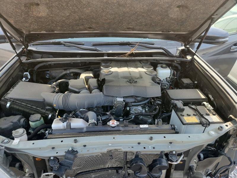 60419796 :رقم المزاد ، JTENU5JR9P6125733 vin ، 2023 Toyota 4runner مزاد بيع