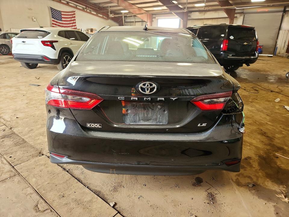 2022 Toyota Camry მანქანა იყიდება აუქციონზე, vin: 4T1C11AK6NU067827, აუქციონის ნომერი: 61437706