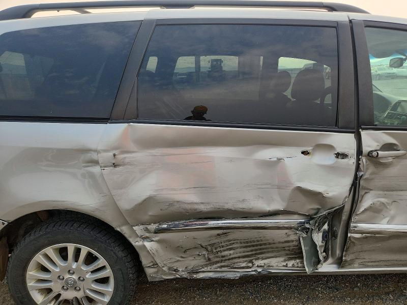 2008 Toyota Sienna მანქანა იყიდება აუქციონზე, vin: 5TDBK22C48S014210, აუქციონის ნომერი: 60917246
