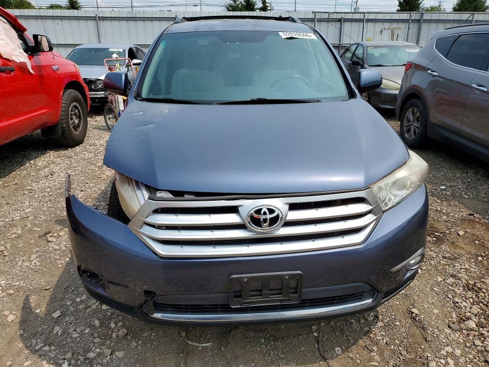62820566 :رقم المزاد ، 5TDBK3EH1CS131166 vin ، 2012 Toyota Highlander مزاد بيع