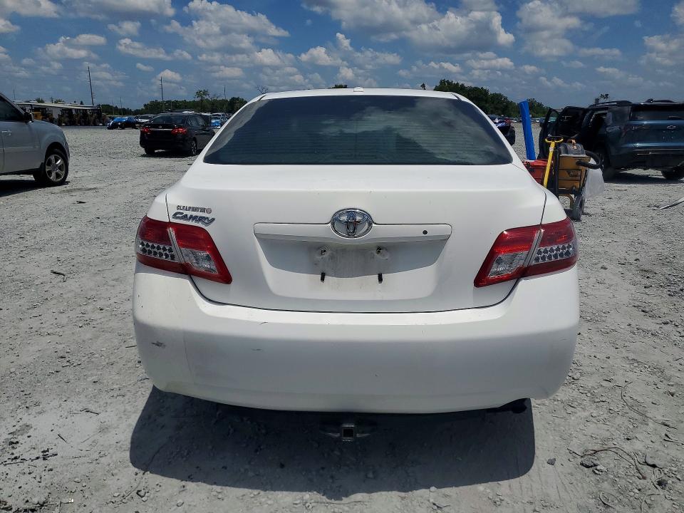 62631946 :رقم المزاد ، 4T1BF3EK4BU757588 vin ، 2011 Toyota Camry مزاد بيع