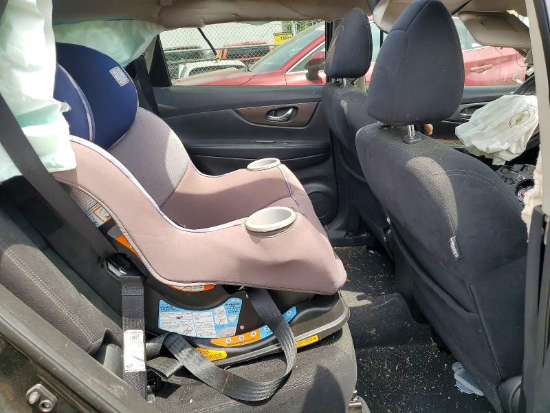61065876 :رقم المزاد ، 5N1AT2MV5FC925132 vin ، 2015 Nissan Rogue مزاد بيع