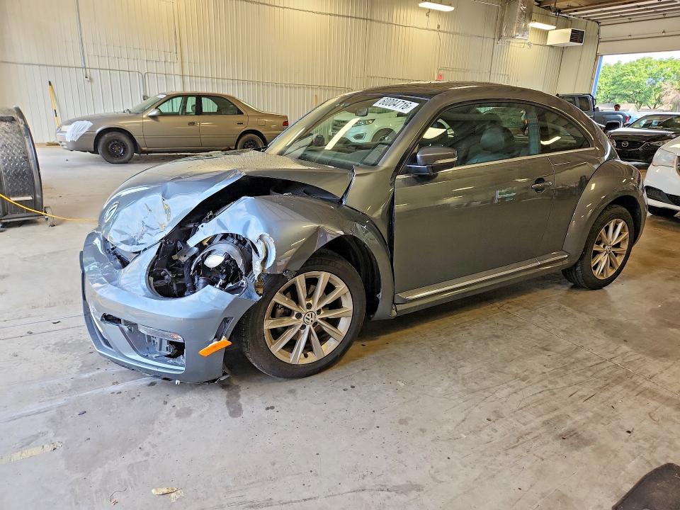 2018 Volkswagen Beetle მანქანა იყიდება აუქციონზე, vin: 3VWJD7AT8JM712892, აუქციონის ნომერი: 60004716