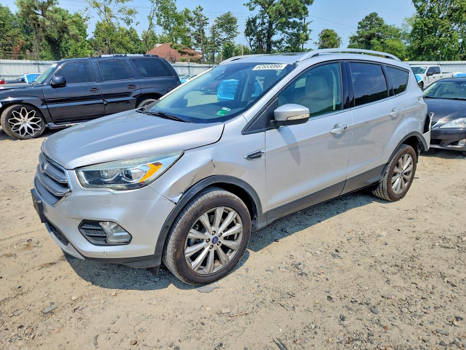 62853066 :رقم المزاد ، 1FMCU9J9XHUD60640 vin ، 2017 Ford Escape مزاد بيع