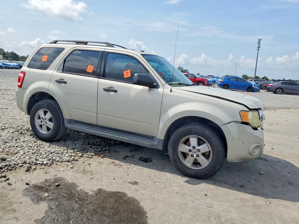 63304416 :رقم المزاد ، 1FMCU03799KA36664 vin ، 2009 Ford Escape مزاد بيع