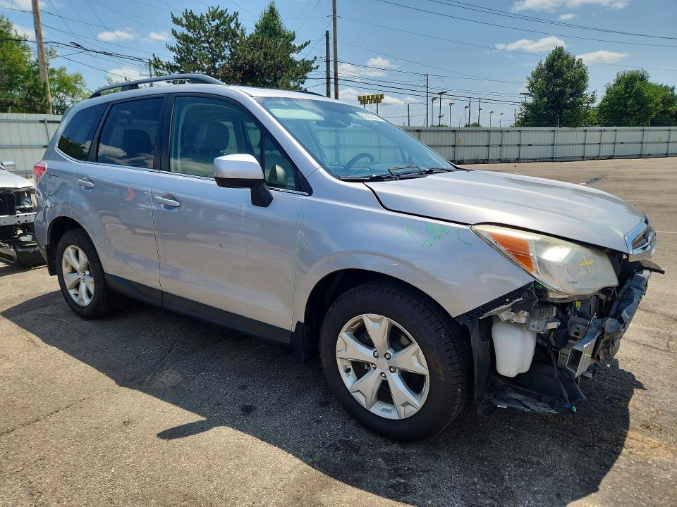 Продажа на аукционе авто 2015 Subaru Forester, vin: JF2SJAHC4FH538223, номер лота: 62382336