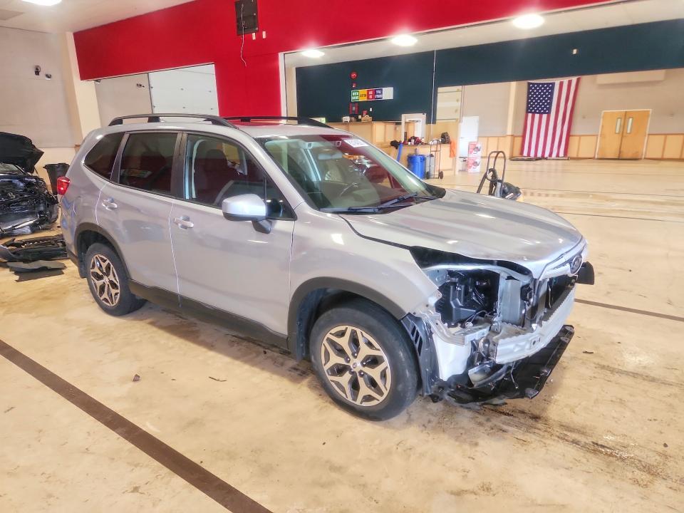 Продажа на аукционе авто 2020 Subaru Forester, vin: JF2SKAJC1LH601863, номер лота: 63194226