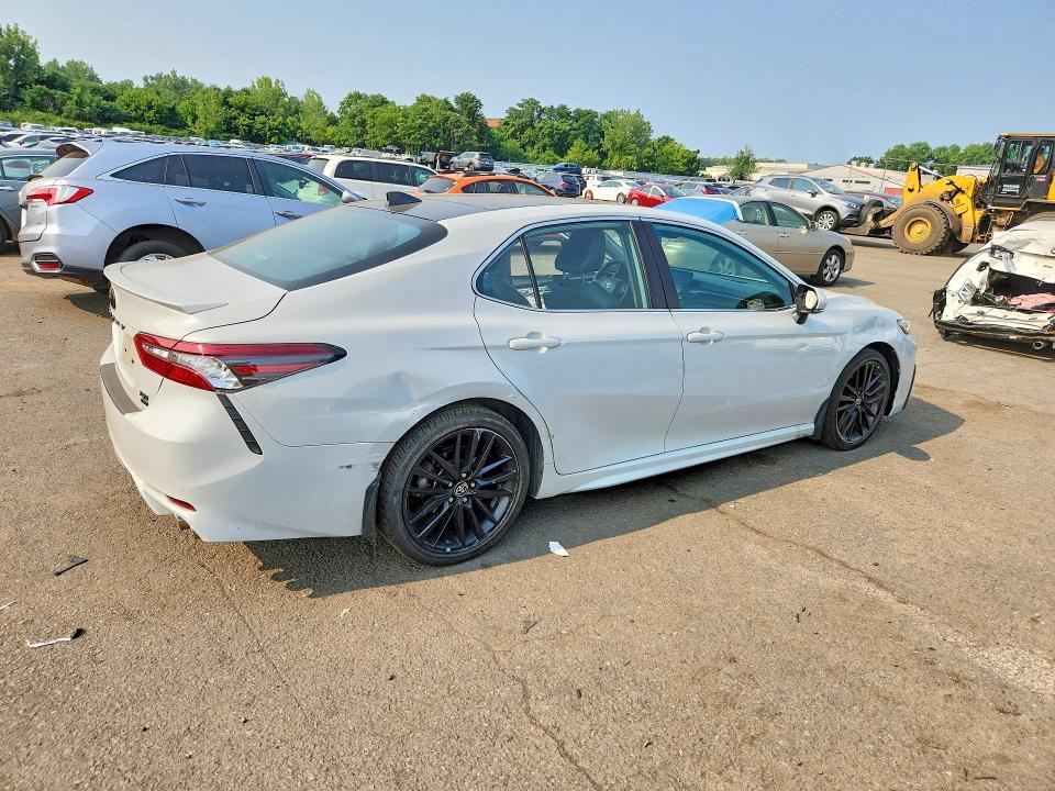 Продаж на аукціоні авто 2022 Toyota Camry, vin: 4T1K61BK8NU063371, номер лоту: 60601846
