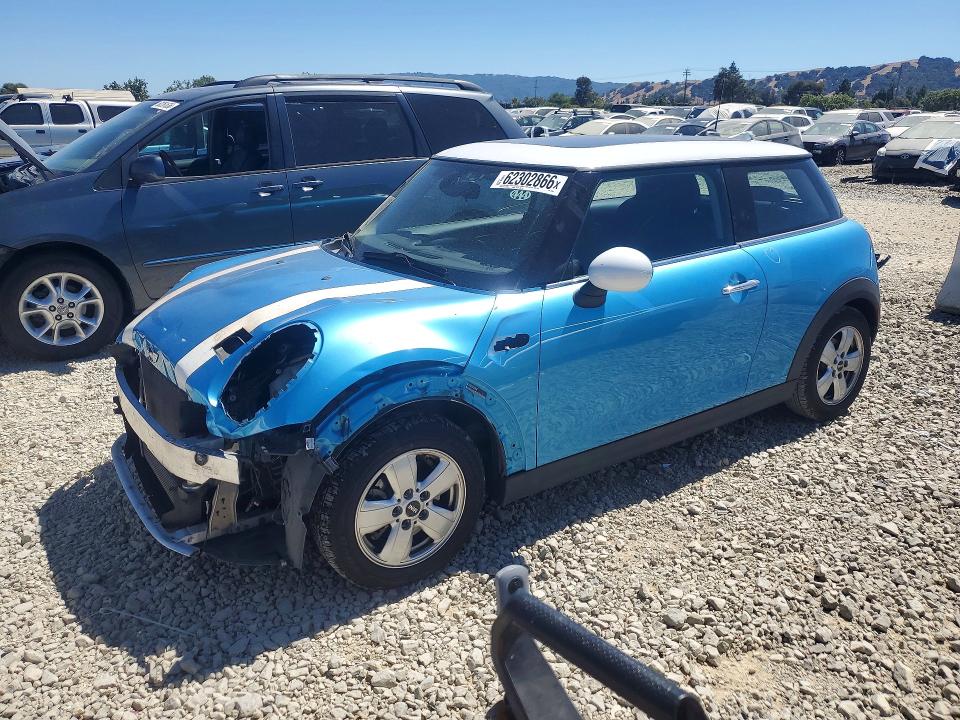 Продажа на аукционе авто 2015 Mini Cooper, vin: WMWXM5C58FT942051, номер лота: 62302866