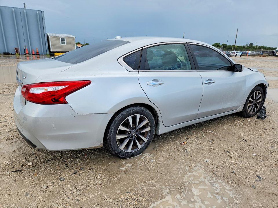 2017 Nissan Altima მანქანა იყიდება აუქციონზე, vin: 1N4AL3APXHC164543, აუქციონის ნომერი: 59861326