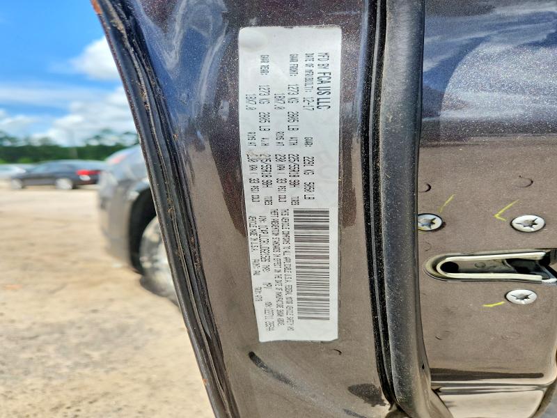 Продаж на аукціоні авто 2018 Jeep Cherokee, vin: 1C4PJLCB1JD621526, номер лоту: 61294116