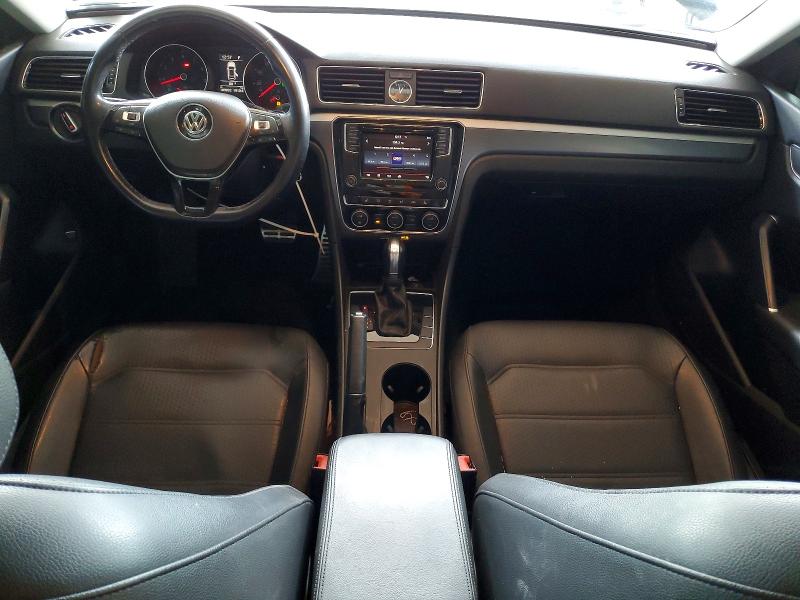 61923816 :رقم المزاد ، 1VWDT7A39HC065138 vin ، 2017 Volkswagen Passat مزاد بيع