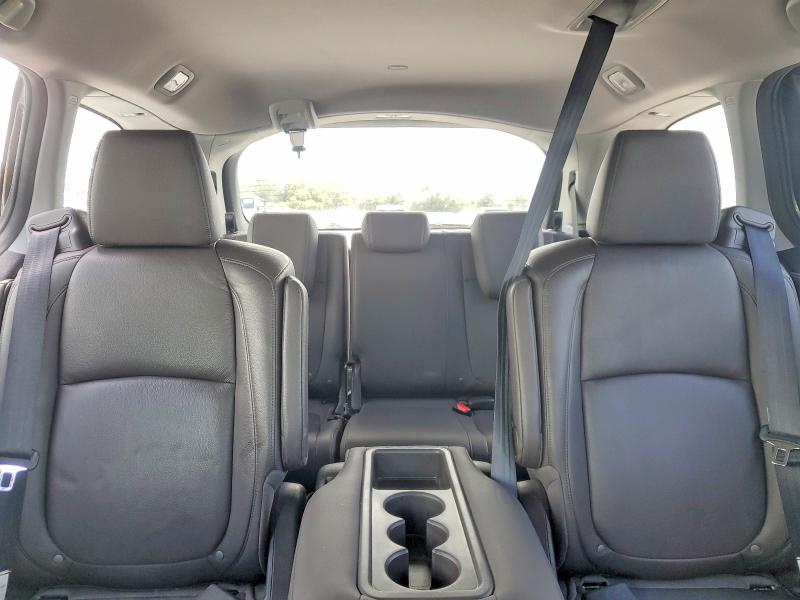 59555406 :رقم المزاد ، 5FNRL6H71JB020327 vin ، 2018 Honda Odyssey مزاد بيع