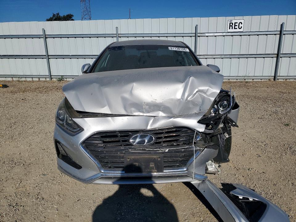 2019 Hyundai Sonata მანქანა იყიდება აუქციონზე, vin: 5NPE24AF8KH799705, აუქციონის ნომერი: 61138126
