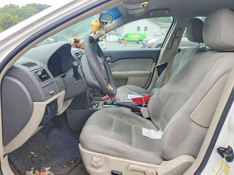 60426826 :رقم المزاد ، 3FAHP0HA7AR156782 vin ، 2010 Ford Fusion مزاد بيع