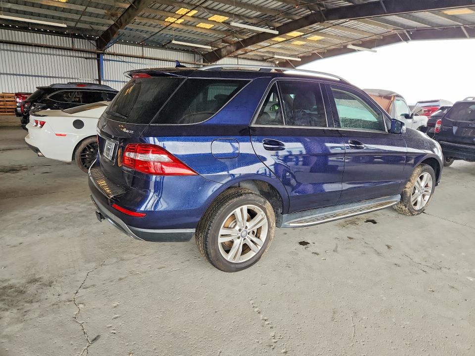 2014 Mercedes-benz Ml მანქანა იყიდება აუქციონზე, vin: 4JGDA5HB1EA338733, აუქციონის ნომერი: 61774606
