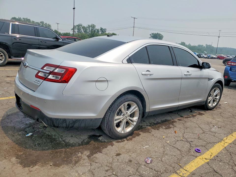 61221916 :رقم المزاد ، 1FAHP2E85DG152156 vin ، 2013 Ford Taurus مزاد بيع