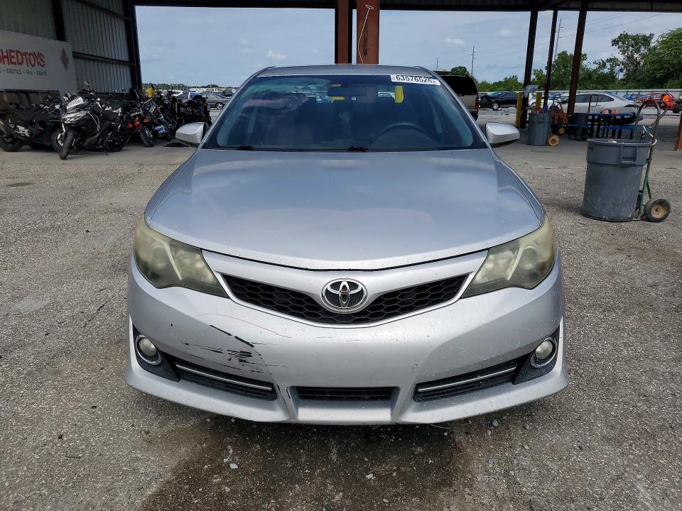 63576526 :رقم المزاد ، 4T1BF1FK3DU688432 vin ، 2013 Toyota Camry مزاد بيع