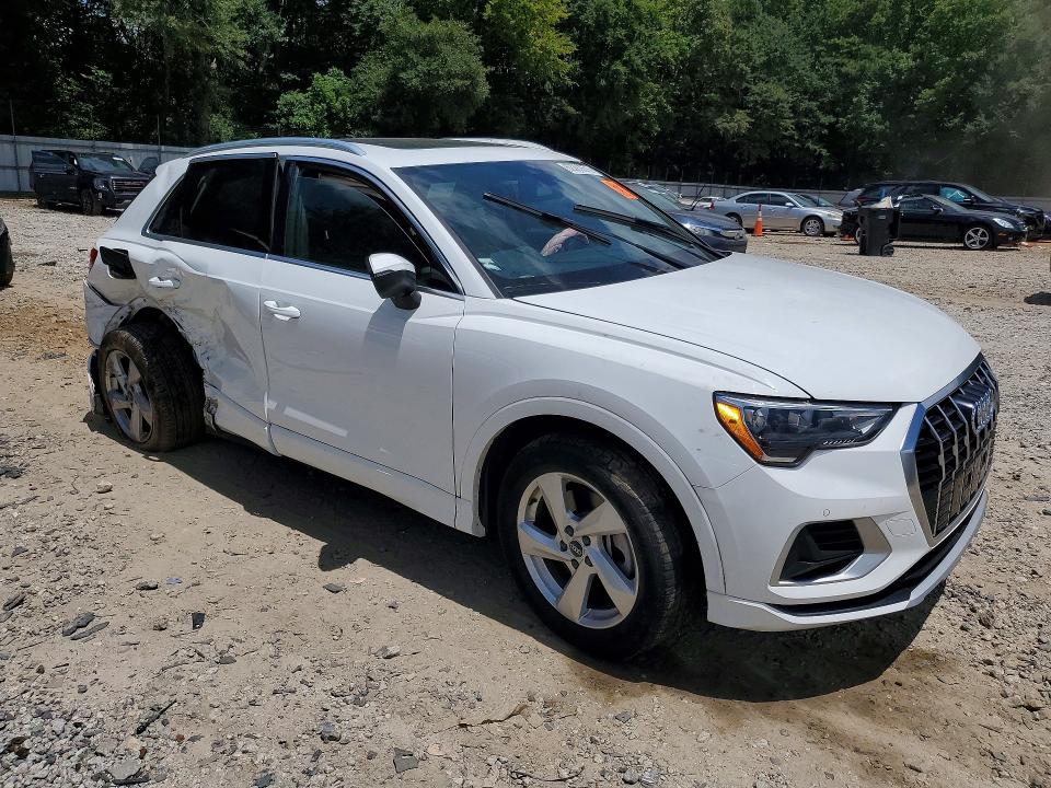 62283676 :رقم المزاد ، WA1AUCF39M1102130 vin ، 2021 Audi Q3 مزاد بيع