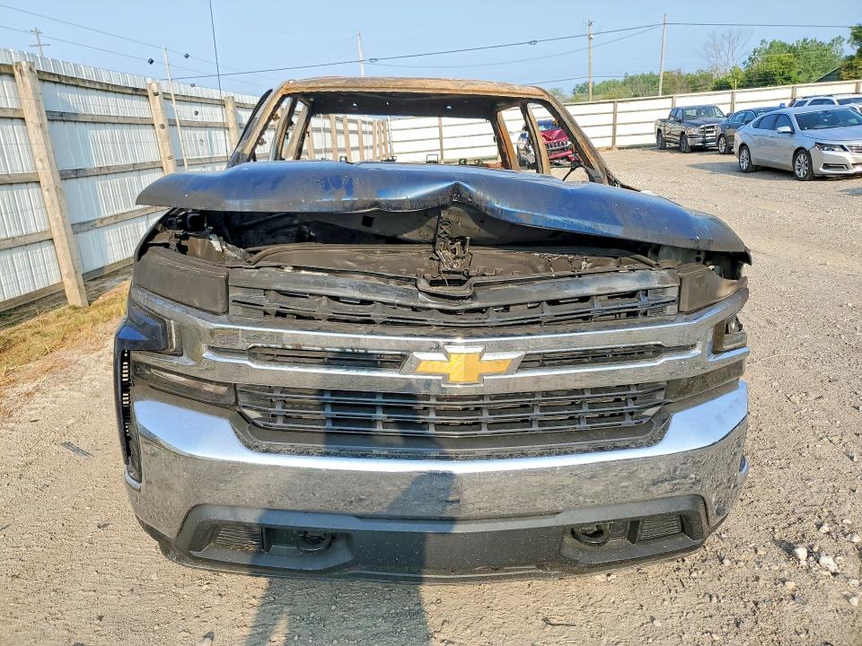 61835996 :رقم المزاد ، 3GCPYJEK5MG350975 vin ، 2021 Chevrolet Silverado مزاد بيع