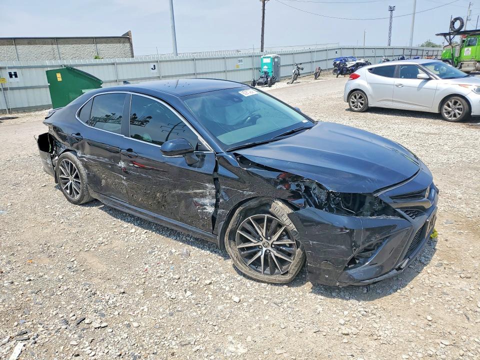 60973056 :رقم المزاد ، 4T1T11AK9RU889821 vin ، 2024 Toyota Camry مزاد بيع