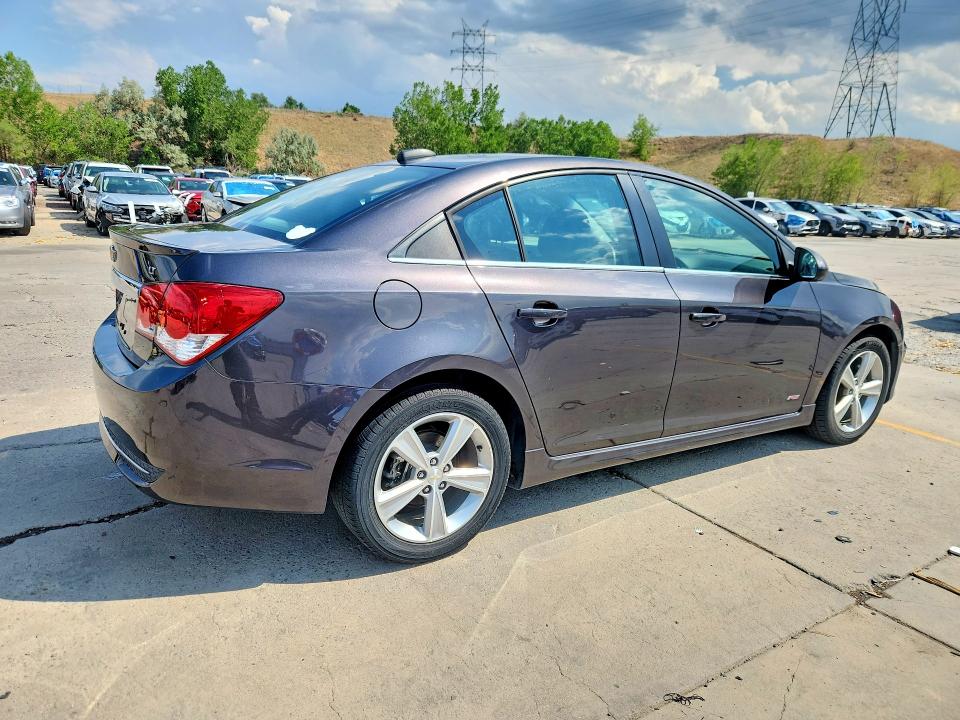 63016286 :رقم المزاد ، 1G1PE5SB8F7260862 vin ، 2015 Chevrolet Cruze مزاد بيع