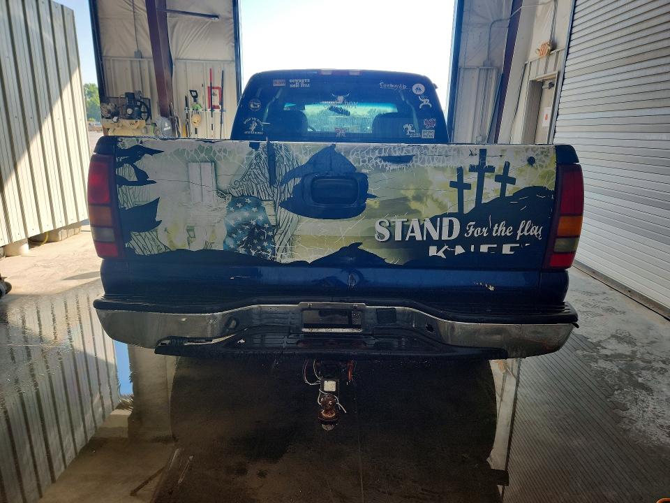 61022436 :رقم المزاد ، 2GCEC19V921282065 vin ، 2002 Chevrolet Silverado مزاد بيع