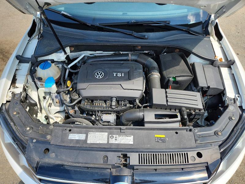 61988316 :رقم المزاد ، 1VWAT7A36FC017189 vin ، 2015 Volkswagen Passat مزاد بيع