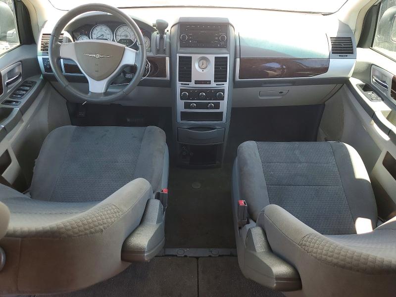 61942226 :رقم المزاد ، 2A4RR5D12AR450683 vin ، 2010 Chrysler Town & Country مزاد بيع